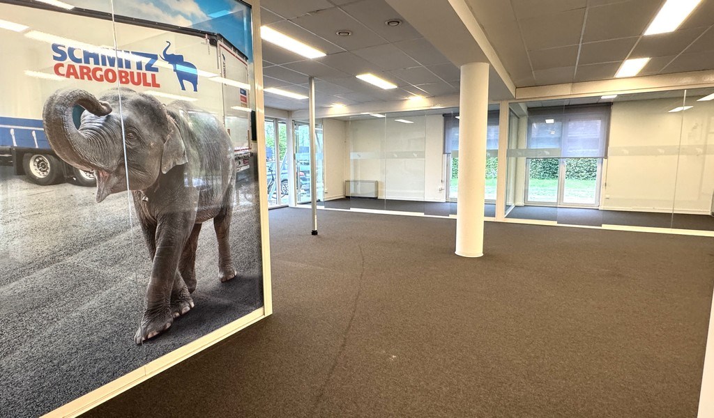 Kantoren te huur op zichtlocatie langs Kortrijksesteenweg in Sint-Martens-Latem