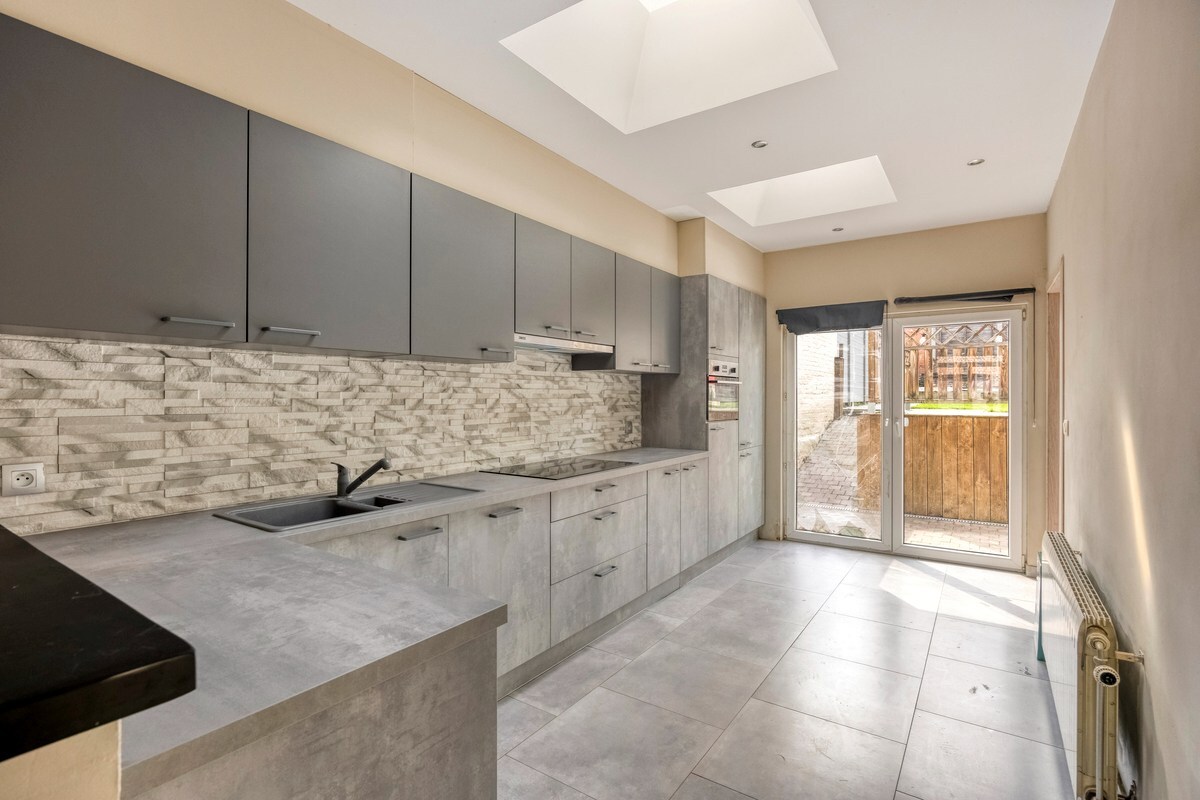 Prachtige rijwoning 3 slaapkamers en zonnige tuin te Tienen 