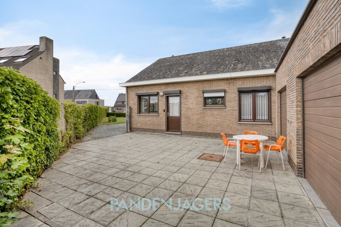 Te renoveren laagbouwwoning met grote zolder te Duffel 