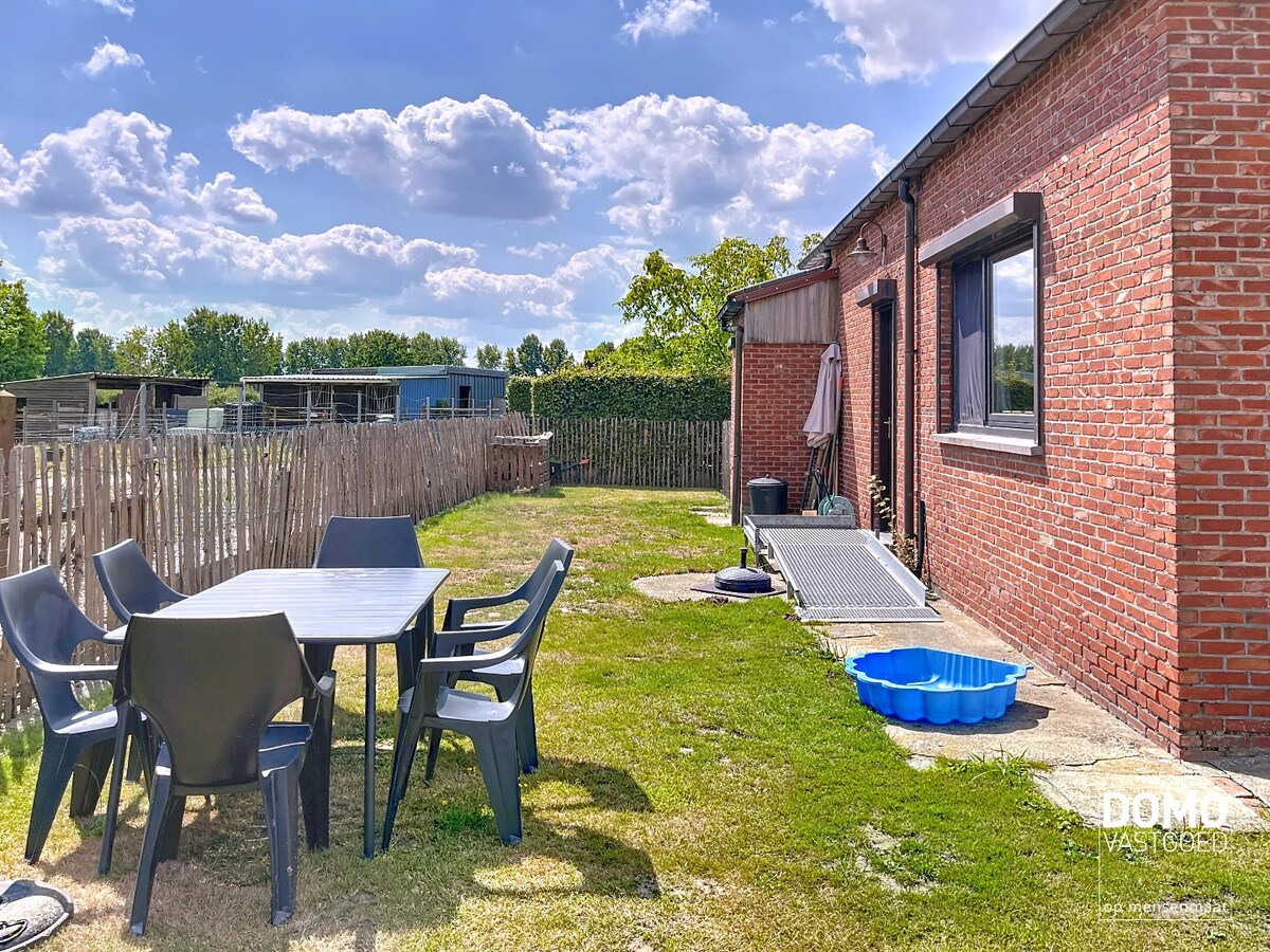 Gerenoveerde open bebouwing met tuin gelegen te Hasselt 