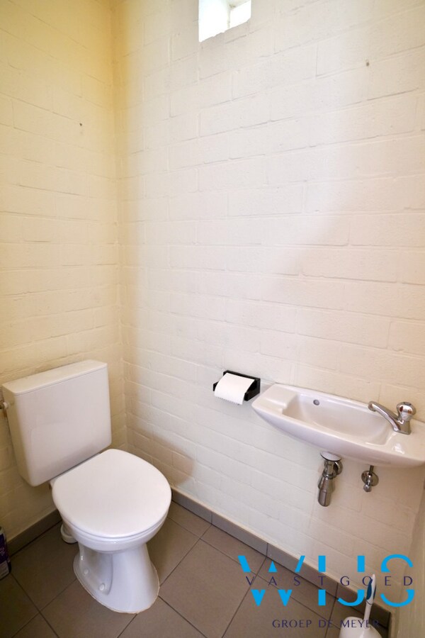 WIJS woonhuis op ideaal perceel van 738m² te Rieme ! 