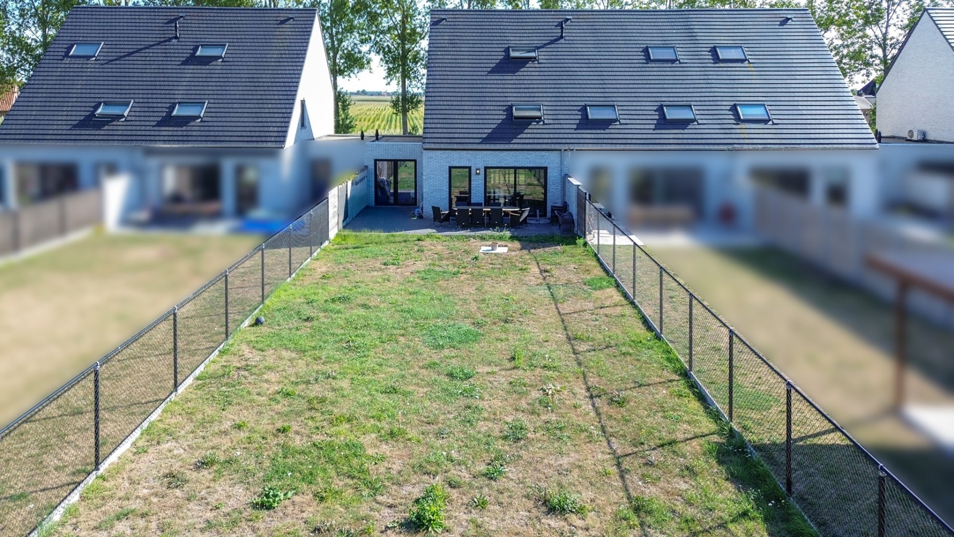 Moderne en energiezuinige halfopen bebouwing (2020) met 4 slaapkamers in Vosseslag, De Haan 