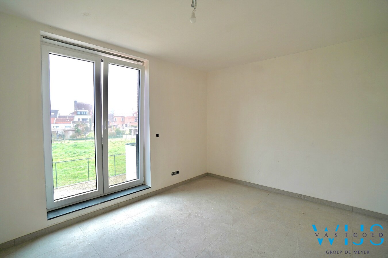 Moderne nieuwbouwwoning met 3 slaapkamers in rustige woonwijk te Oosteeklo 