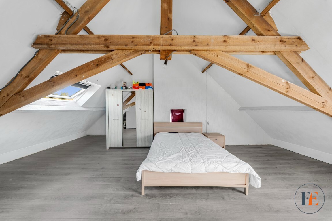 Ruime halfopen gezinswoning met 3 slaapkamers, en mogelijke co-housing 