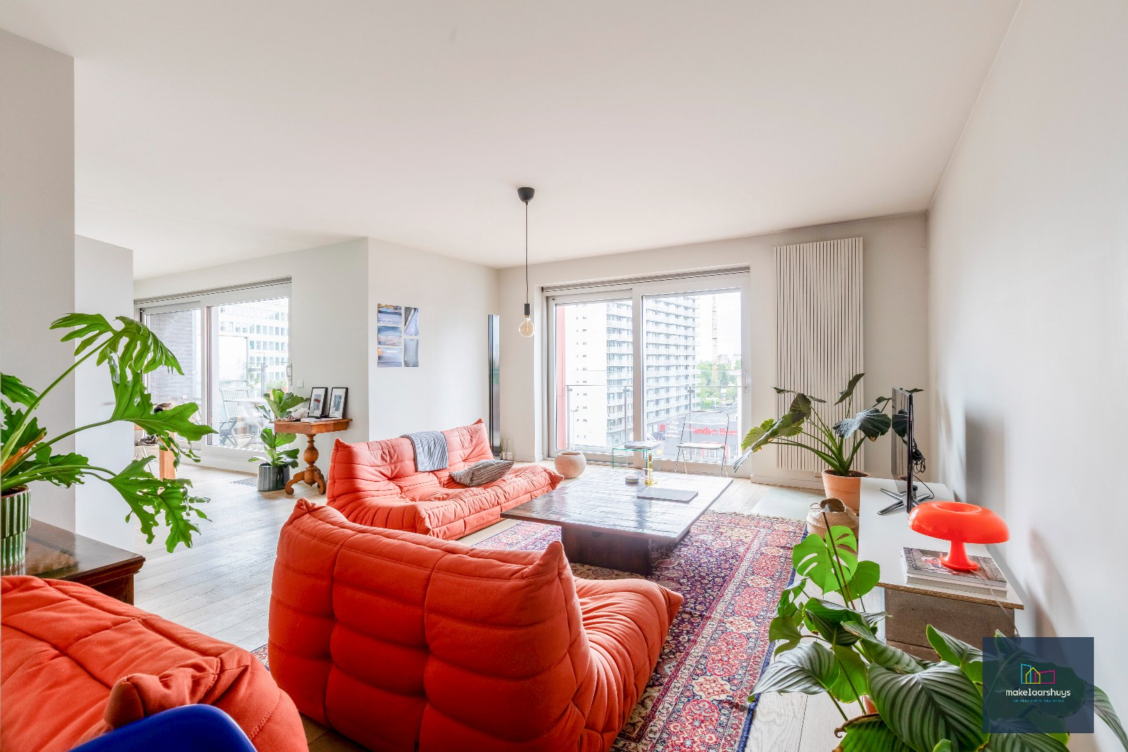 Schitterend dakapp. met 2-slp. terras en garage 