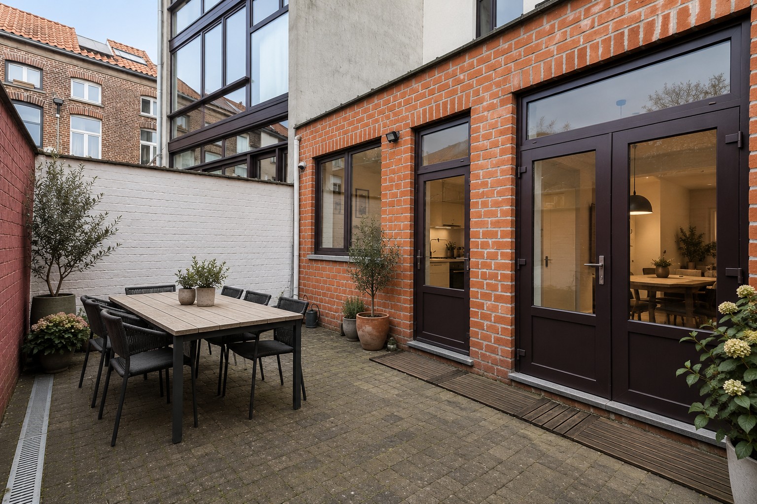Bel-étage woning met 5 slaapkamers in Gent 