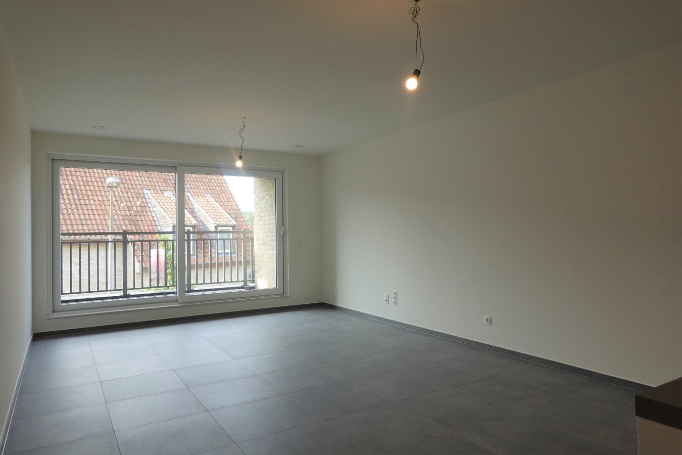 Recent nieuwbouwappartement (2023) met dubbele garage 