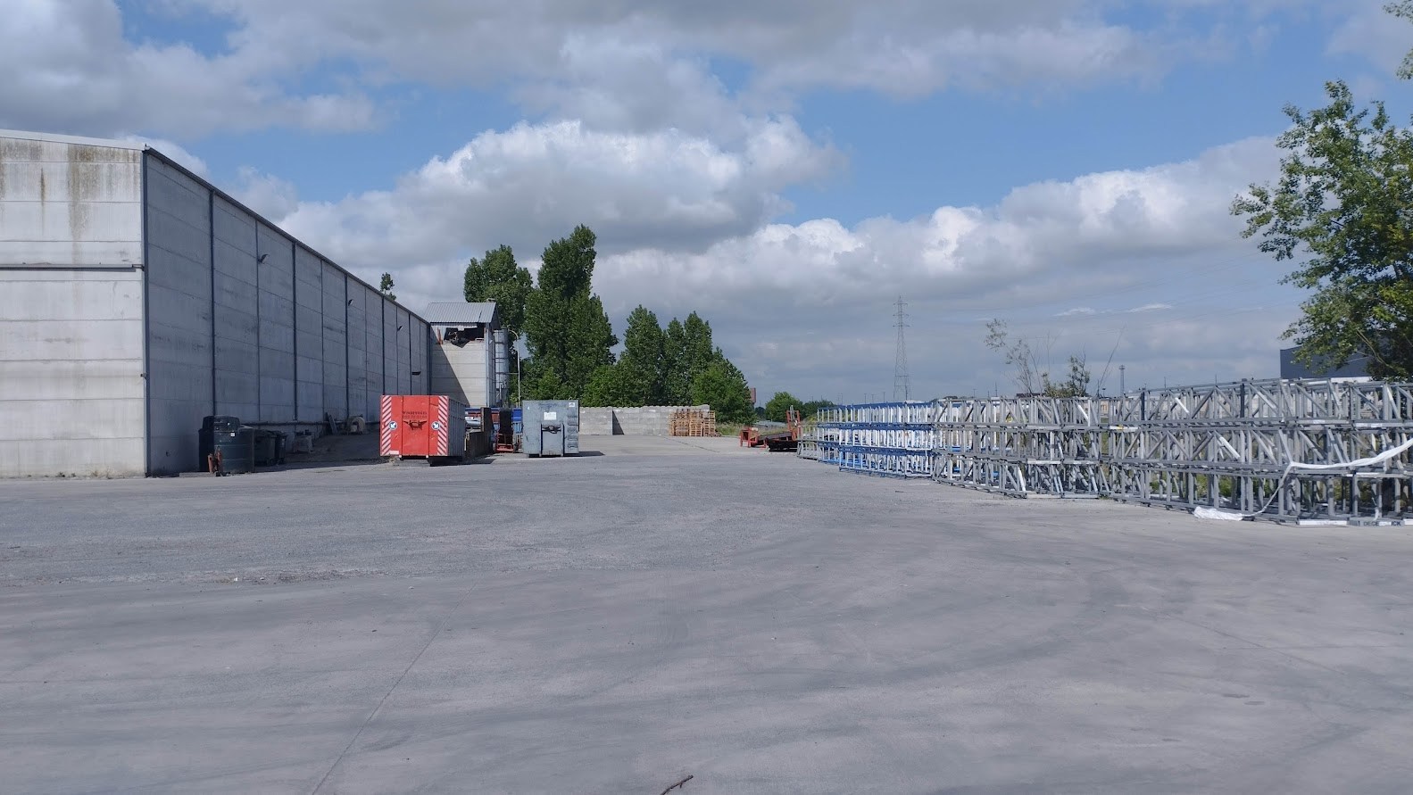 Hangaar van  2.250 m² 