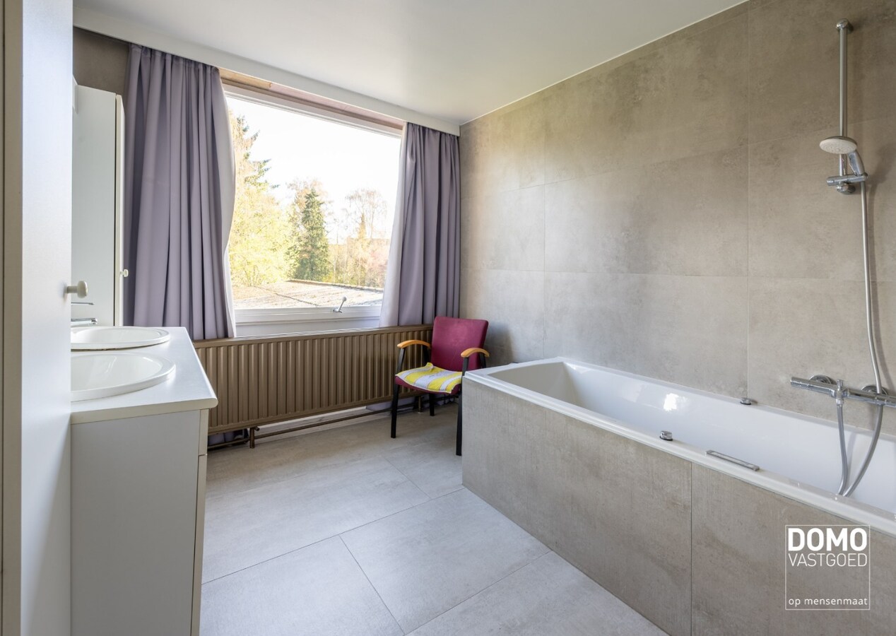 RUSTIG GELEGEN HALFOPEN BEBOUWING MET 4 SLAAPKAMERS EN EXTRA STUDIO OP EEN PERCEEL VAN 11A 45CA TE DIEPENBEEK 