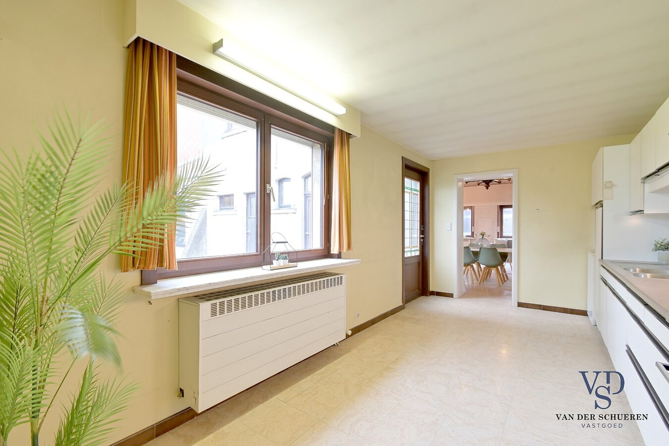 Bijzonder ruime gezinswoning. 