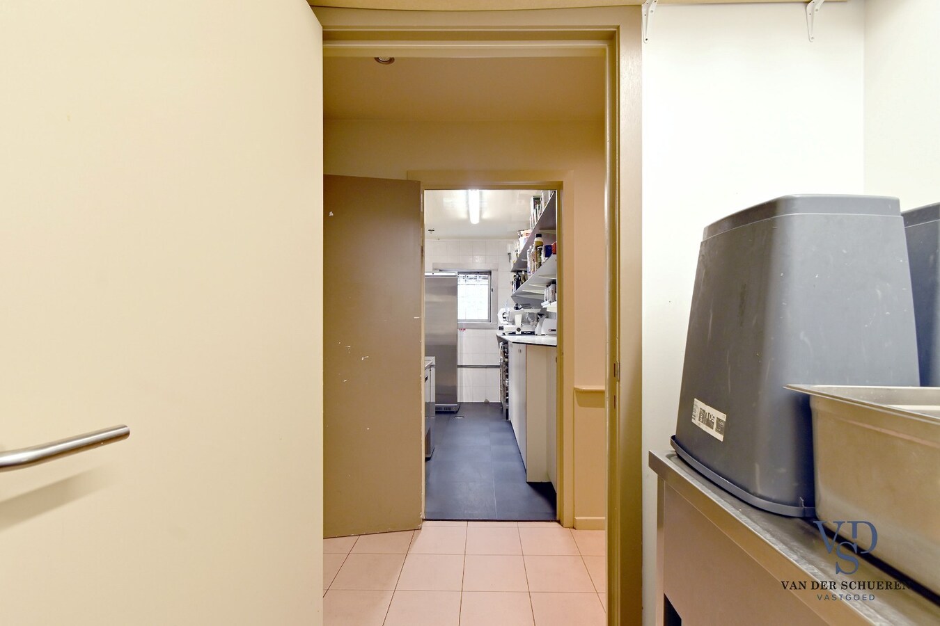 Multi-functionele eigendom op topligging. 