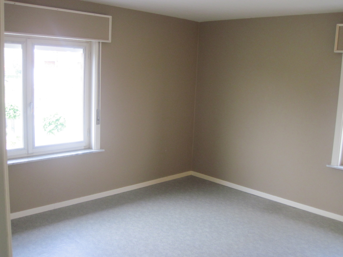 Degelijke Half Open Bebouwing. Bijzonder rustig gelegen ! 