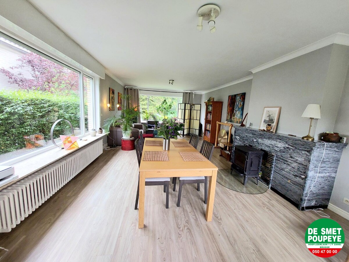 Alleenstaande villa op mooi perceel grond 