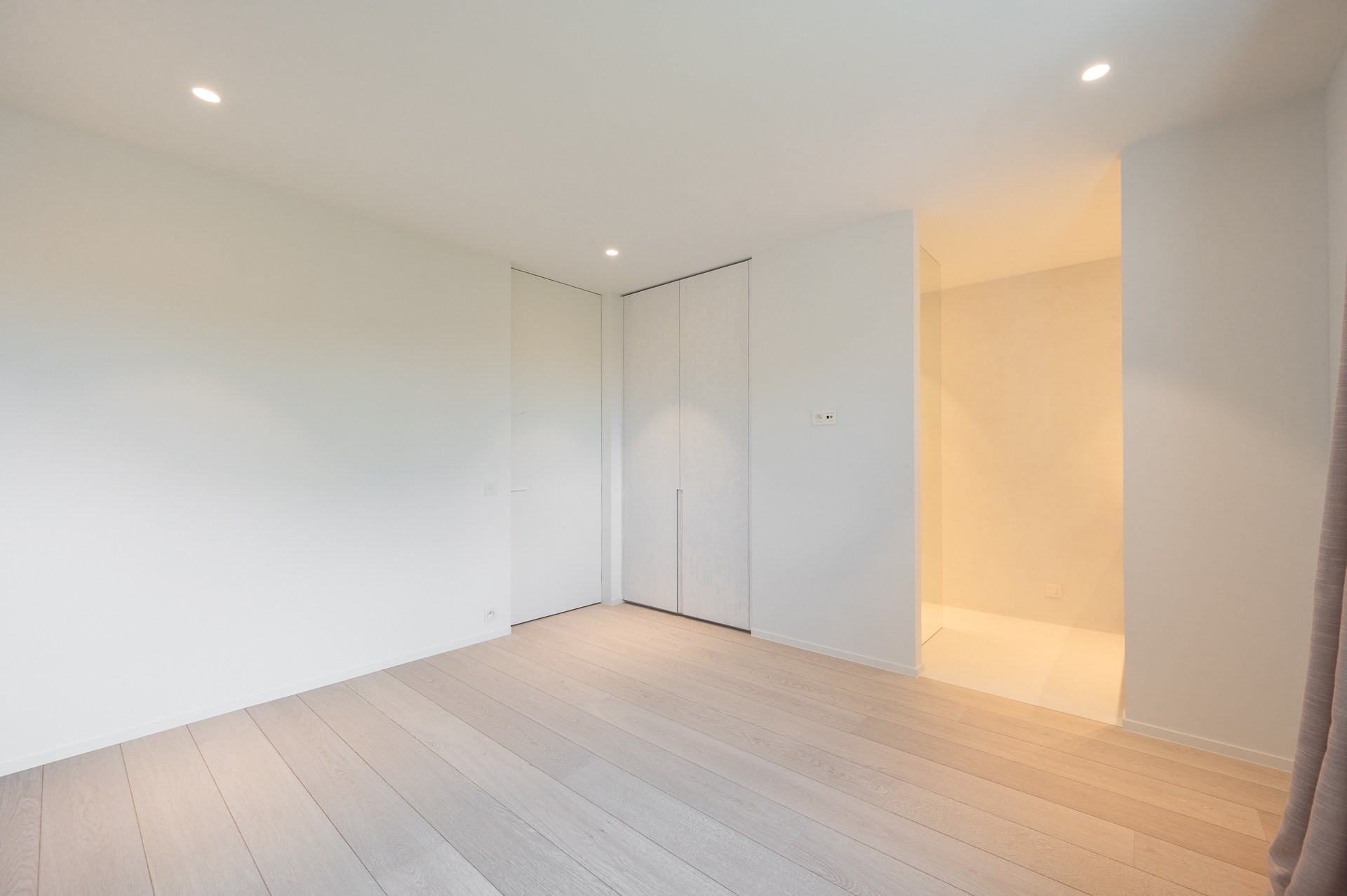 Villa neuve clé en main dans un emplacement de choix calme près du Zegemeer et à distance de marche du centre. 