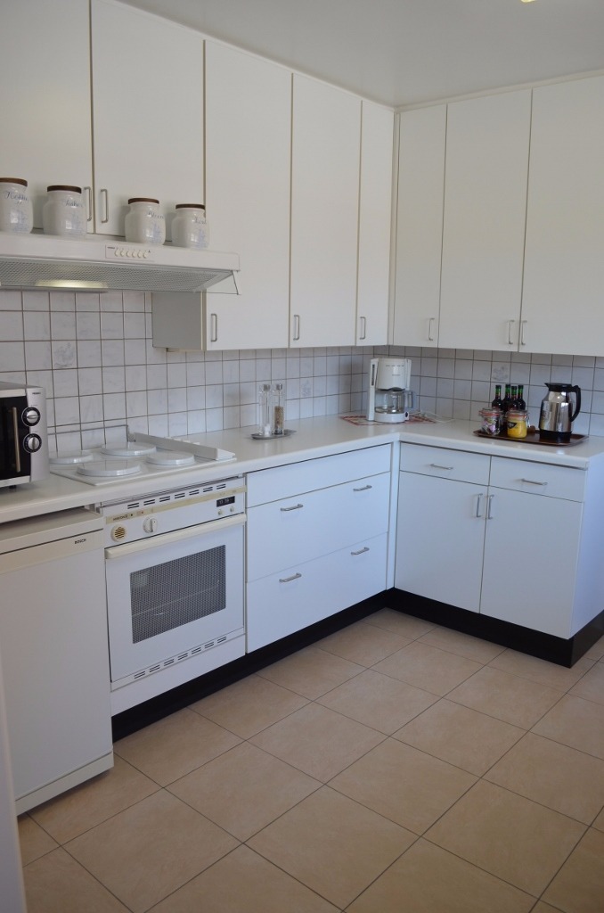 Lichtjes op te frissen woning met garage en tuin te centrum Maldegem 