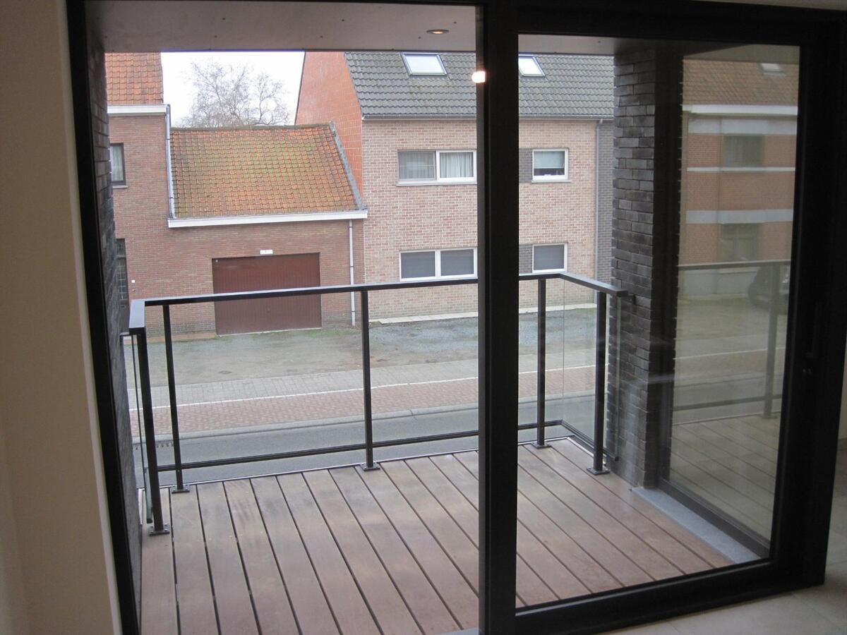 Nieuw appartement !    Kleine residentie met een sterke architectuur. 
