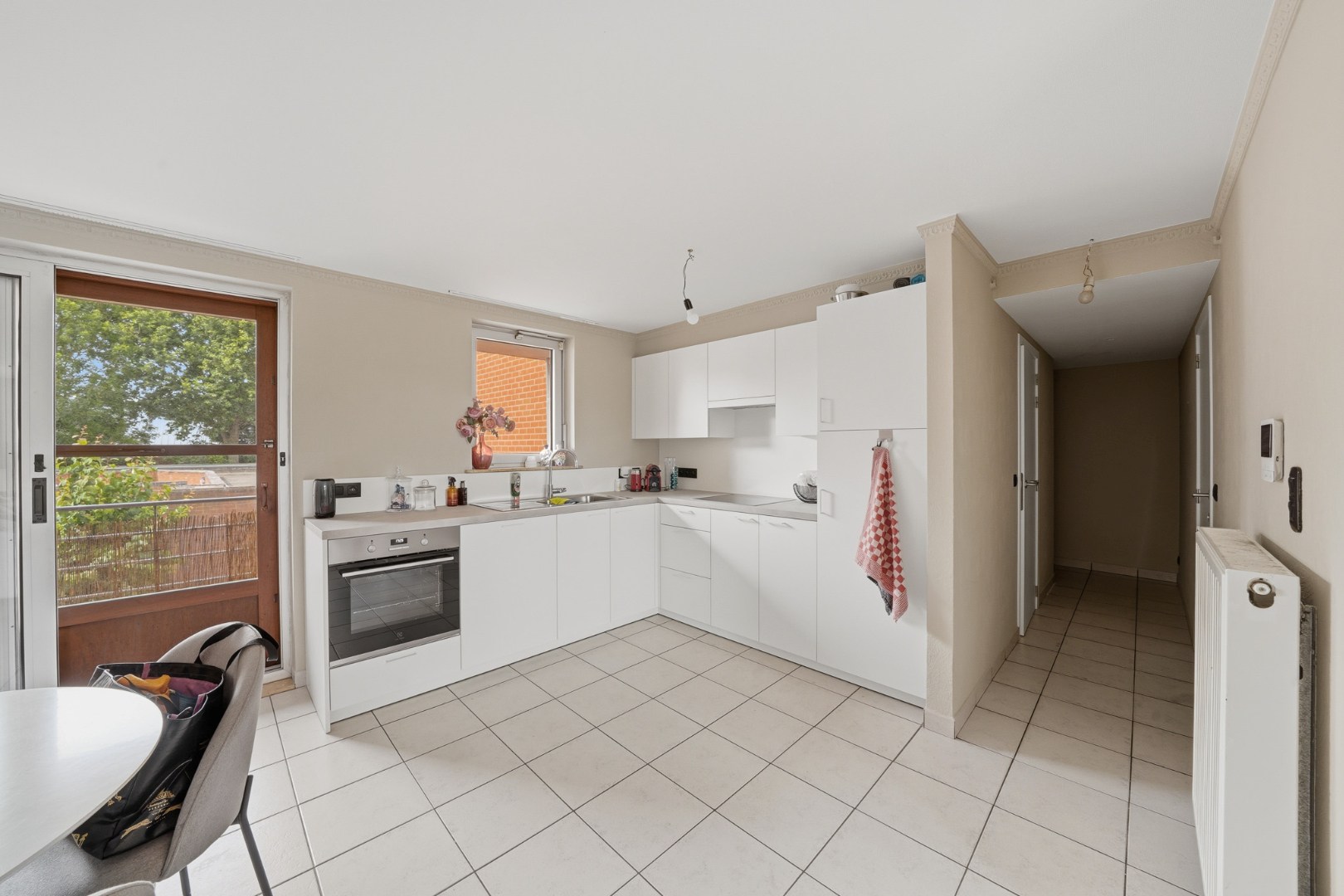 Opbrengsteigendom met 3 verhuurde appartementen in Oudenburg 