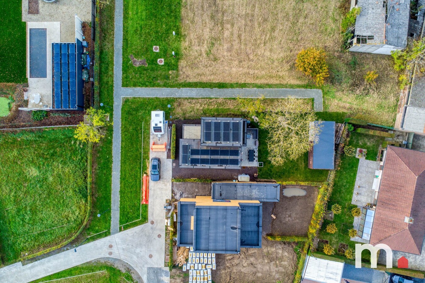 Unieke Villa te Lendelede met 5 slaapkamers met hoogwaardige afwerking ! 