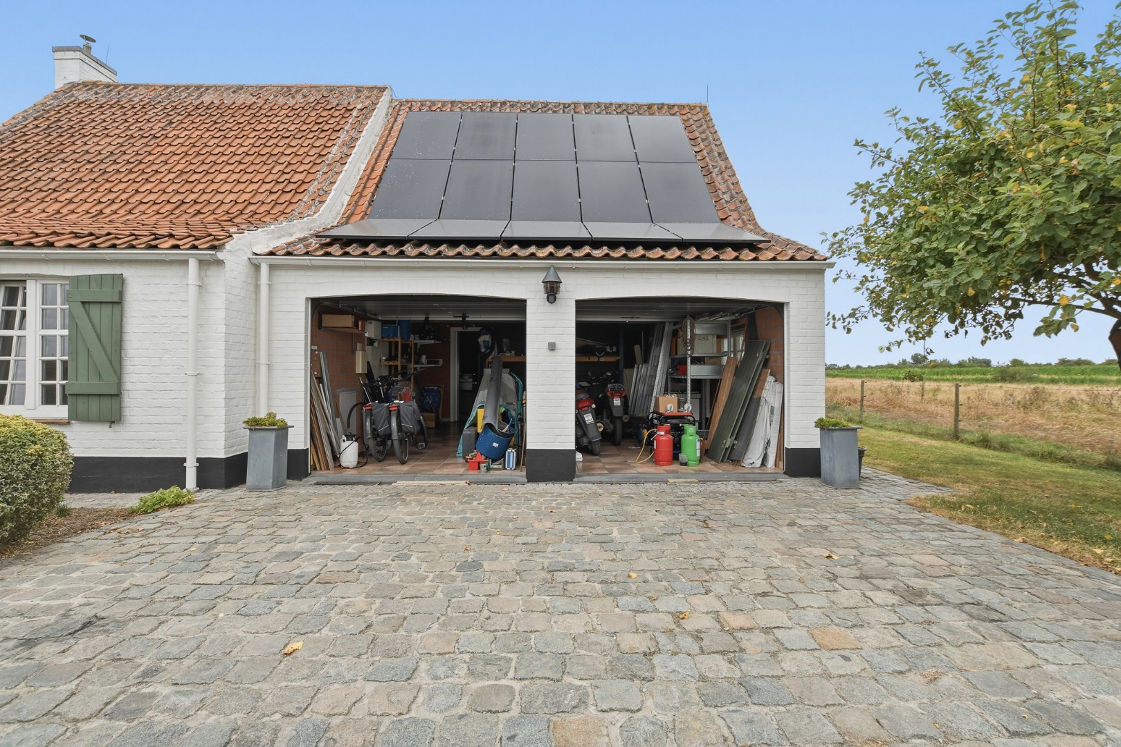 Karaktervolle hoeve met veel ruimte in een landelijke omgeving 