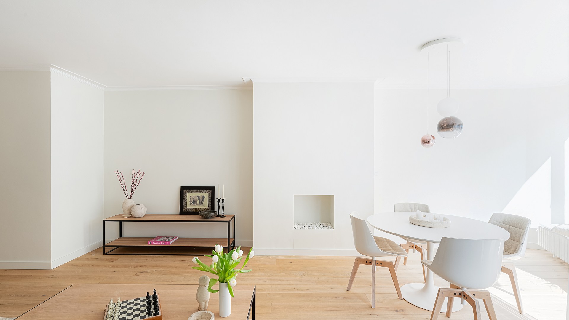 Stijlvol en volledig gerenoveerd appartement op wandelafstand van zee. 