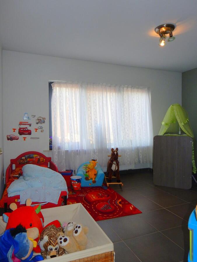 Vernieuwd appartement met 2 slaapkamers 