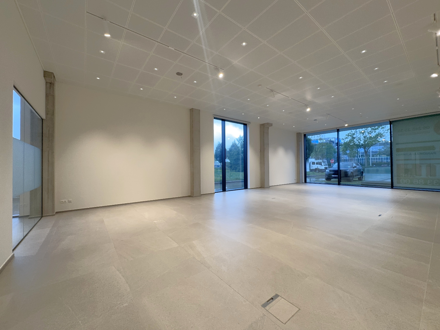 Moderne kantoren te huur vlakbij E17 in Zele