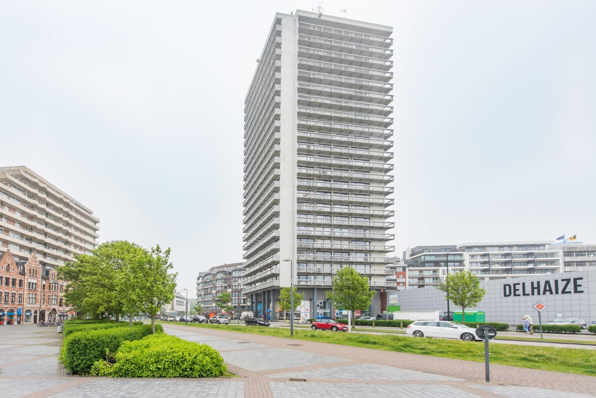 APP. DE VACANCES  AVEC VUE SPENDIDE SUR LE PORT DE PLAISANCE 