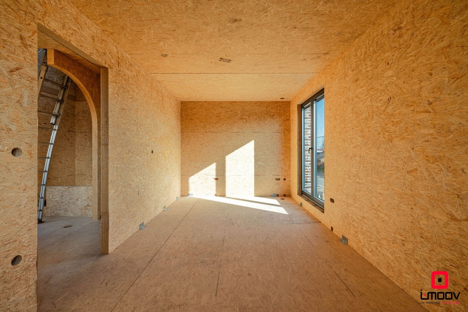 Exclusieve casco woning met 5 slaapkamers en royale tuin in Kruibeke, vlak bij Antwerpen 