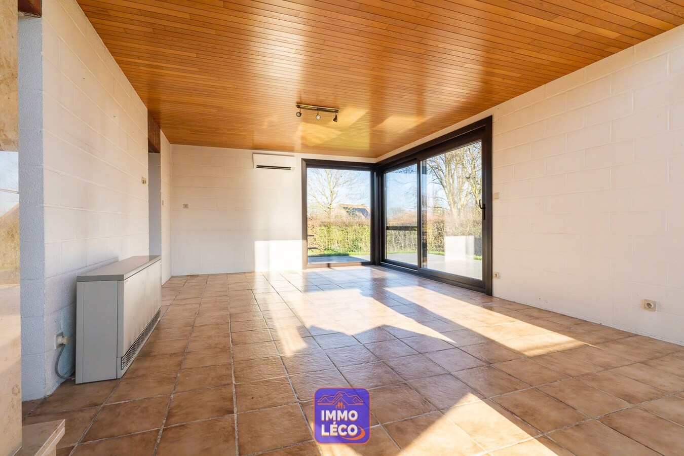 Villa d'architecte sur 744m² avec jardin et double garage, TOP SECTEUR ! 