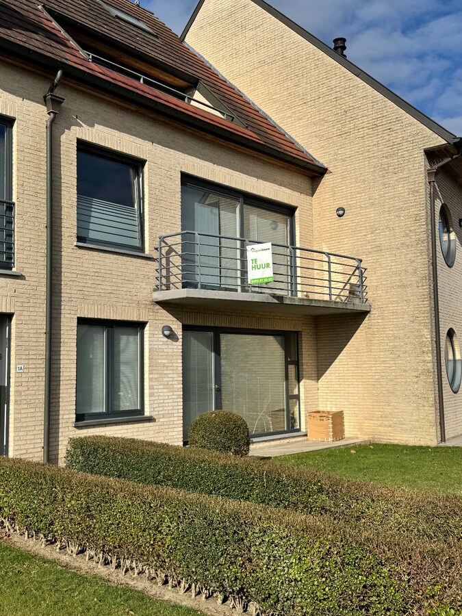 Instapklaar appartement met autostaanplaats te huur in Koekelare 