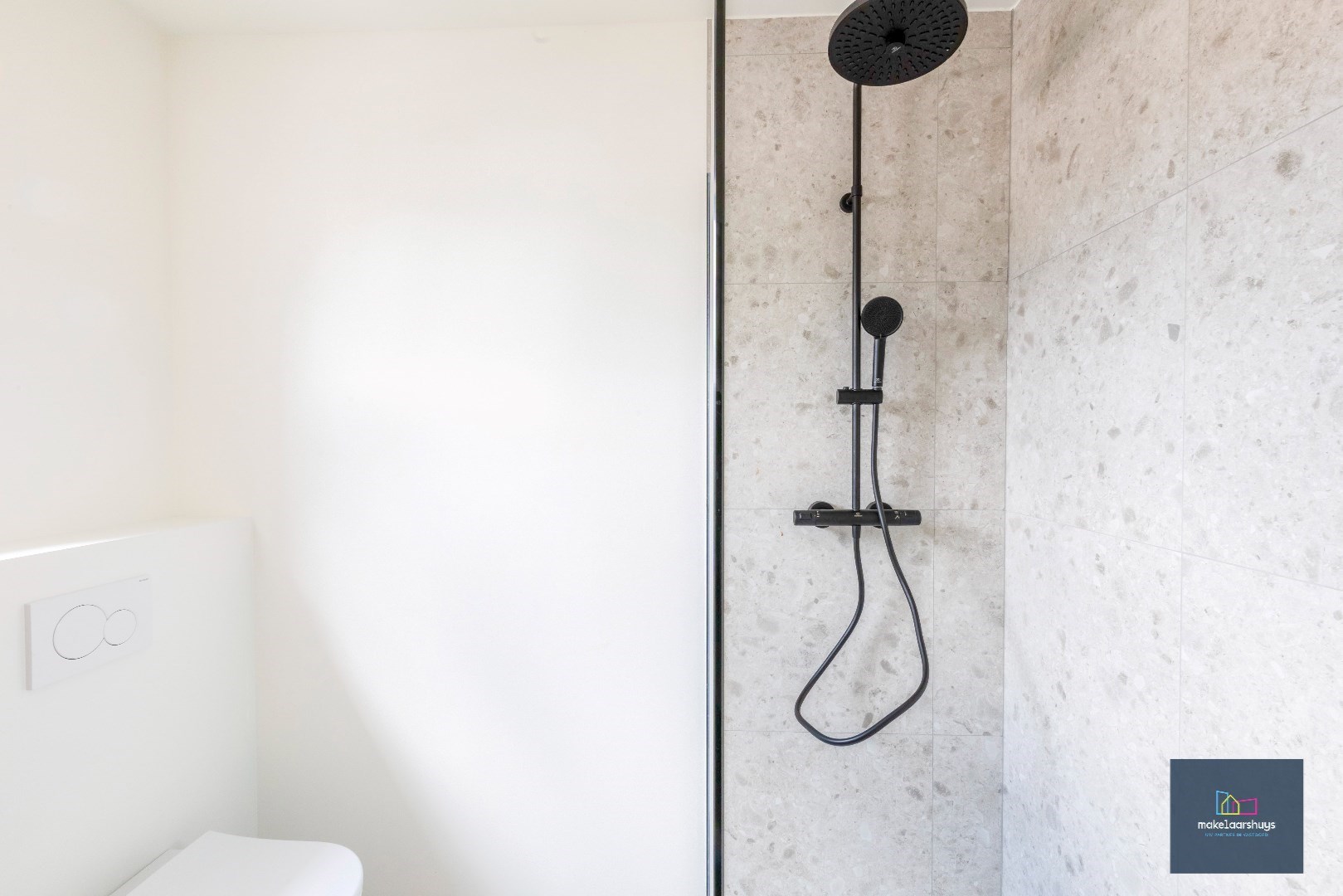 Prachtige penthouse met 2 slaapkamers en  groot terras met uniek uitzicht 