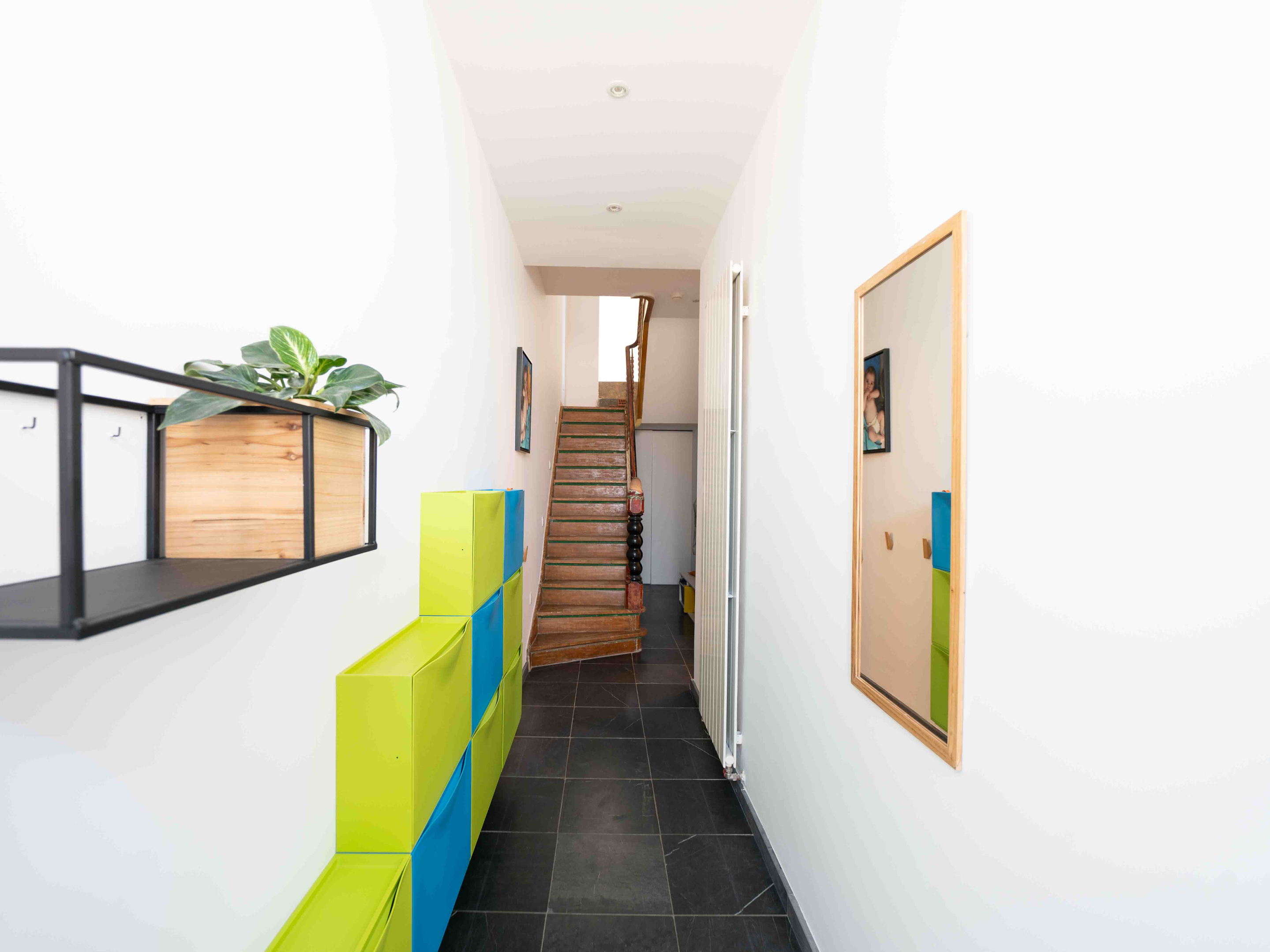 Volledig gerenoveerde woning met 4 kamers, tuin en garage 