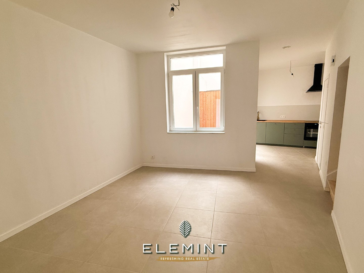 Volledig gerenoveerde woning met fietsenberging te Kortrijk 