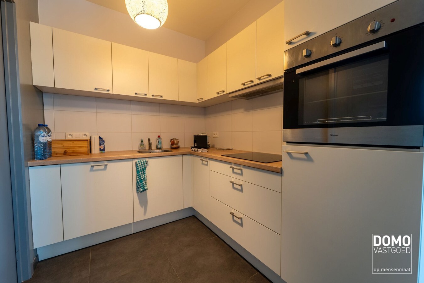 LUXE APPARTEMENT MET PRACHTIG TERRAS, 2 SLAAPKAMERS EN AUTOSTANDPLAATS TE KOOP IN HARTJE VAN HASSELT 