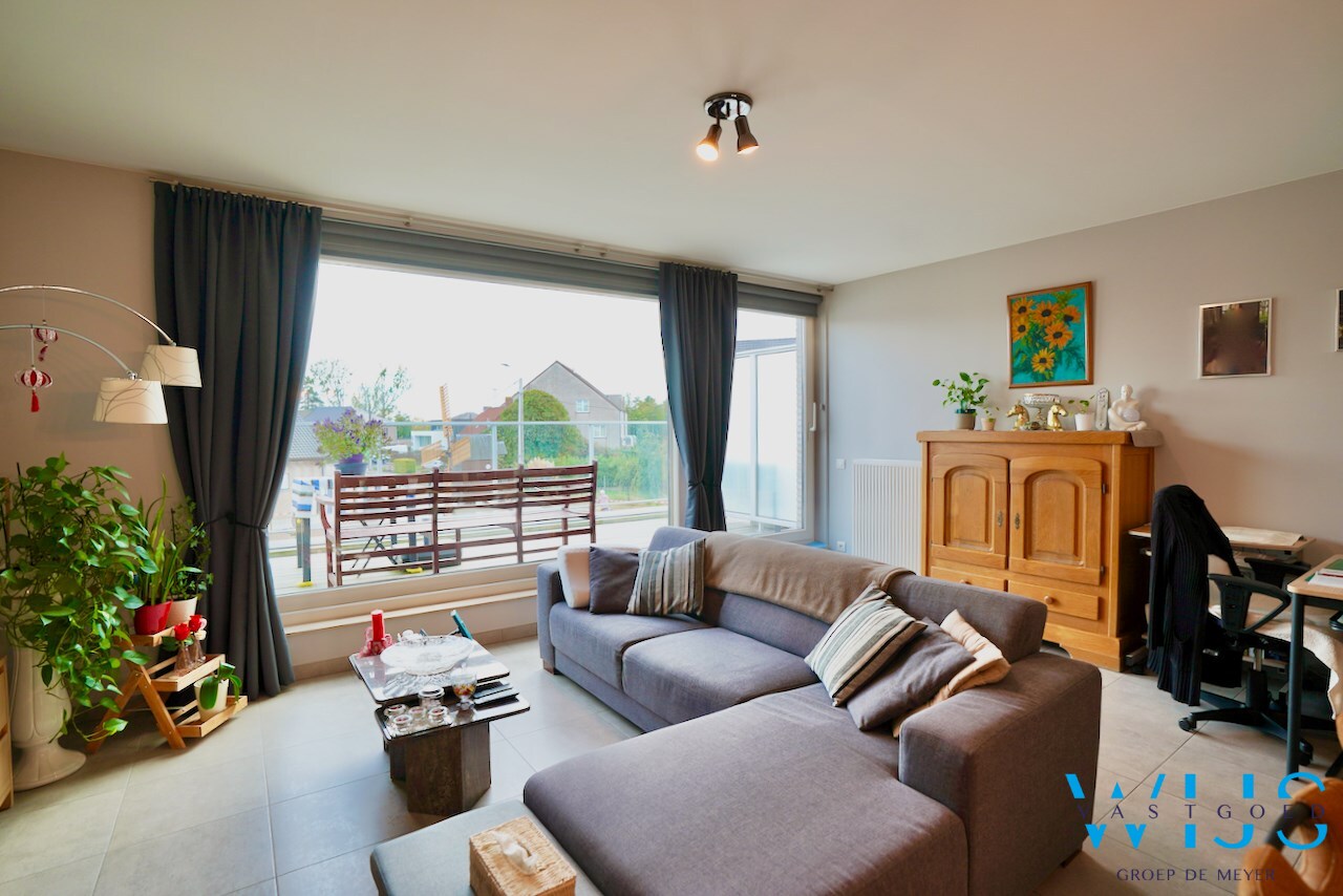 Instapklaar &amp; energiezuinig appartement te centrum Ertvelde ! 