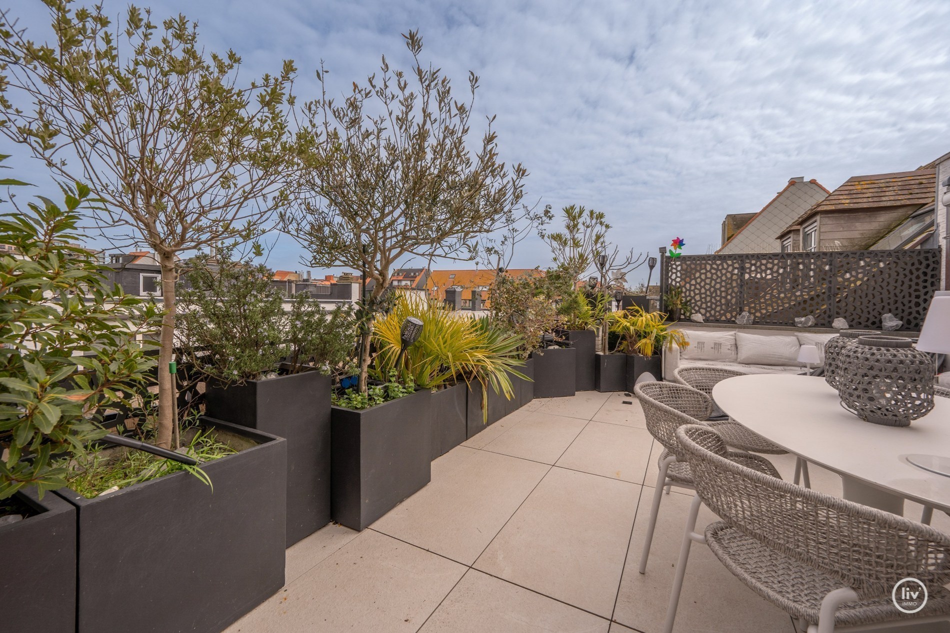 Magnifique penthouse rénové dans un emplacement de premier choix dans la rue Blancgarin à Knokke. 