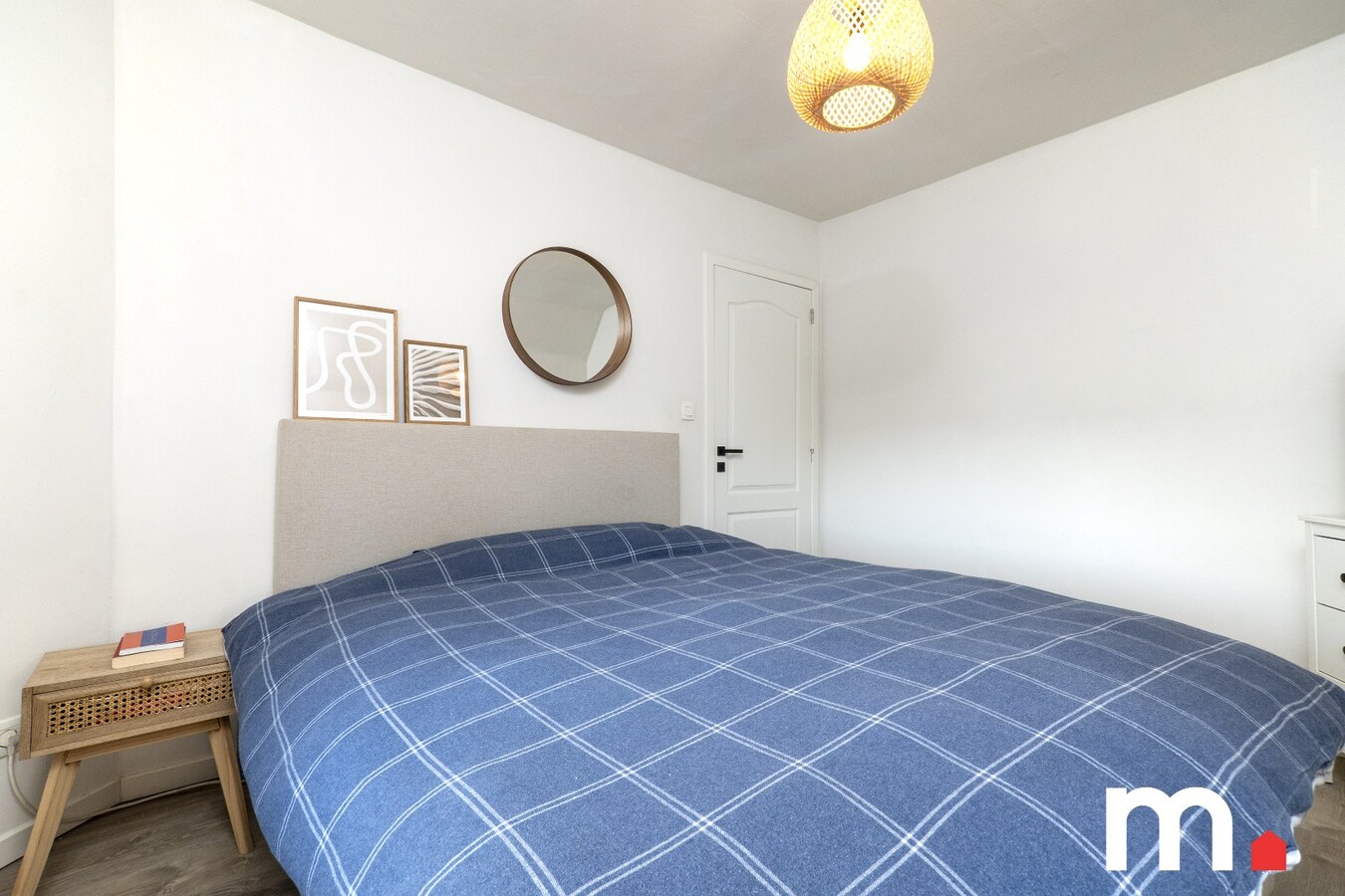 Top gerenoveerde halfopen woonst met ruime tuin te Waregem ! 