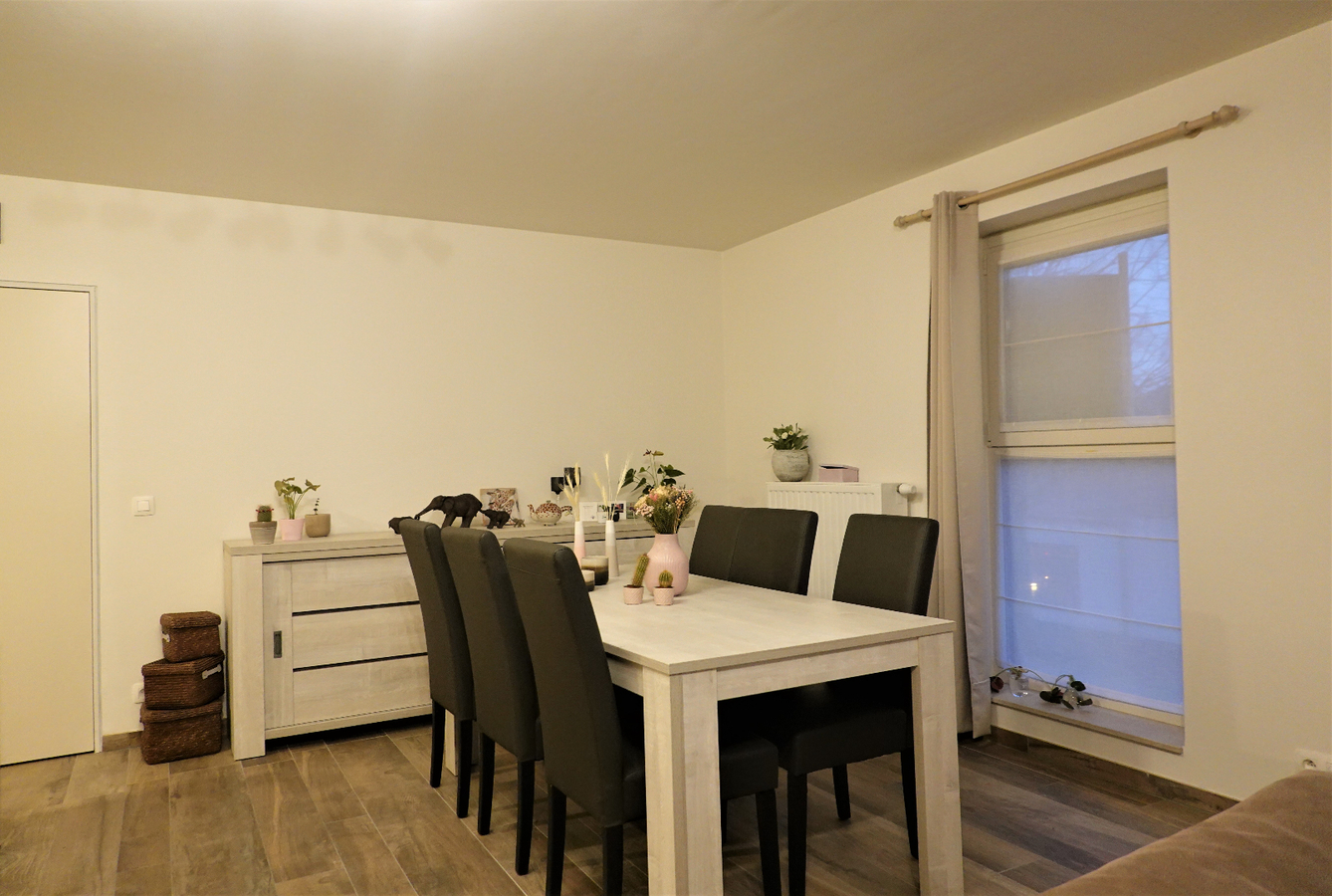 Modern duplex-appartement met garage te Snellegem 