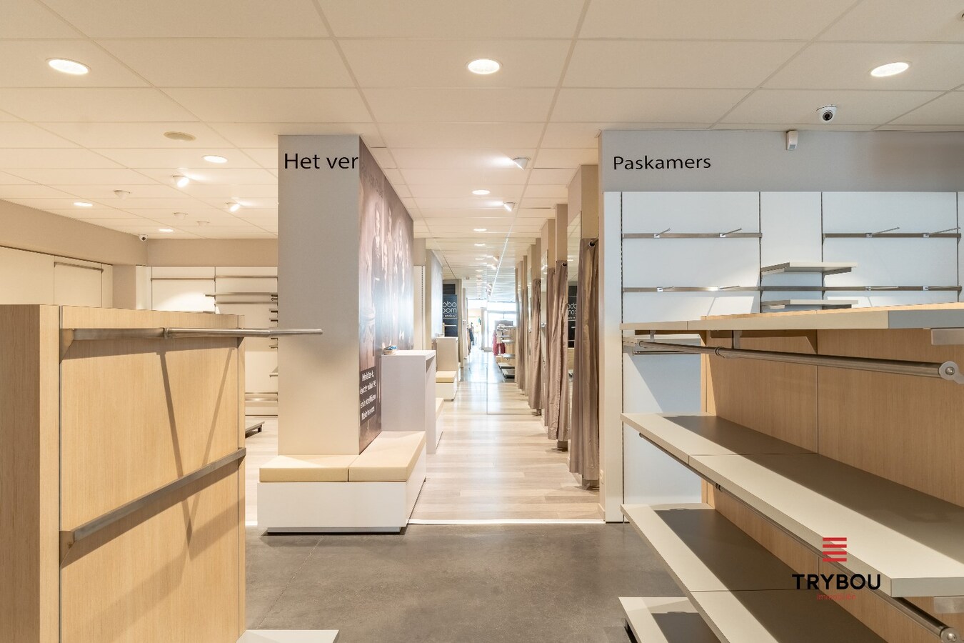 Te koop handelszaak + woning 