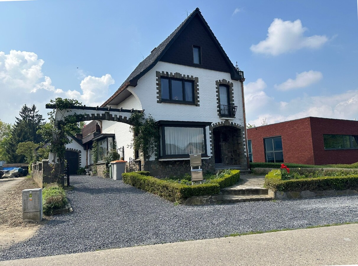 Appartement  met 2 slaapkamers en terras 