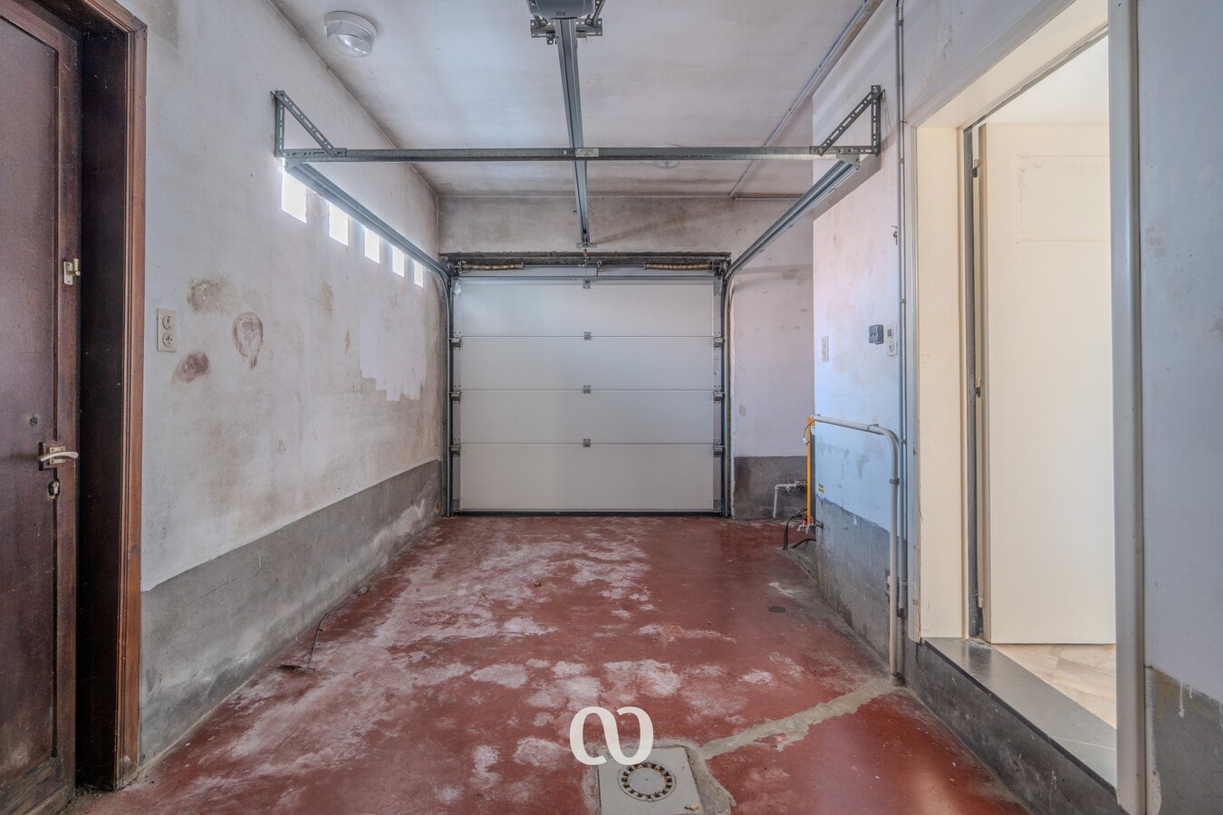 Te renoveren gezinswoning met grote tuin en agrarisch uitzicht 