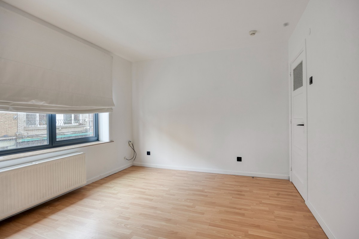 Woning met 4 slaapkamers, 2 badkamers, terras in centrum Leuven ! – EPC 187 kWh/m² - bewoonbare opp. 184m² 