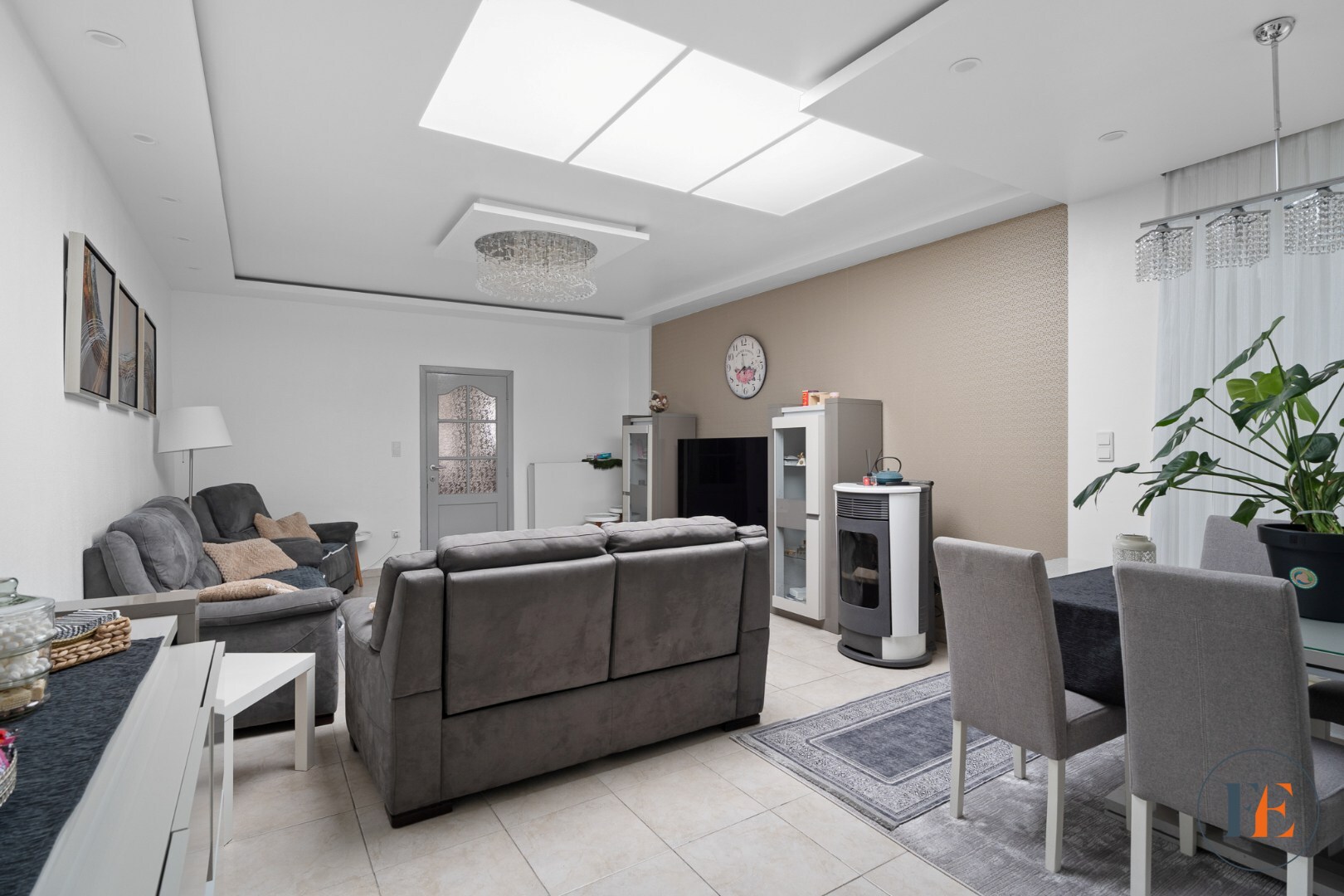 Instapklare eengezinswoning  in de Bloemekenswijk met BEZOEKMOMENT op 17/1 