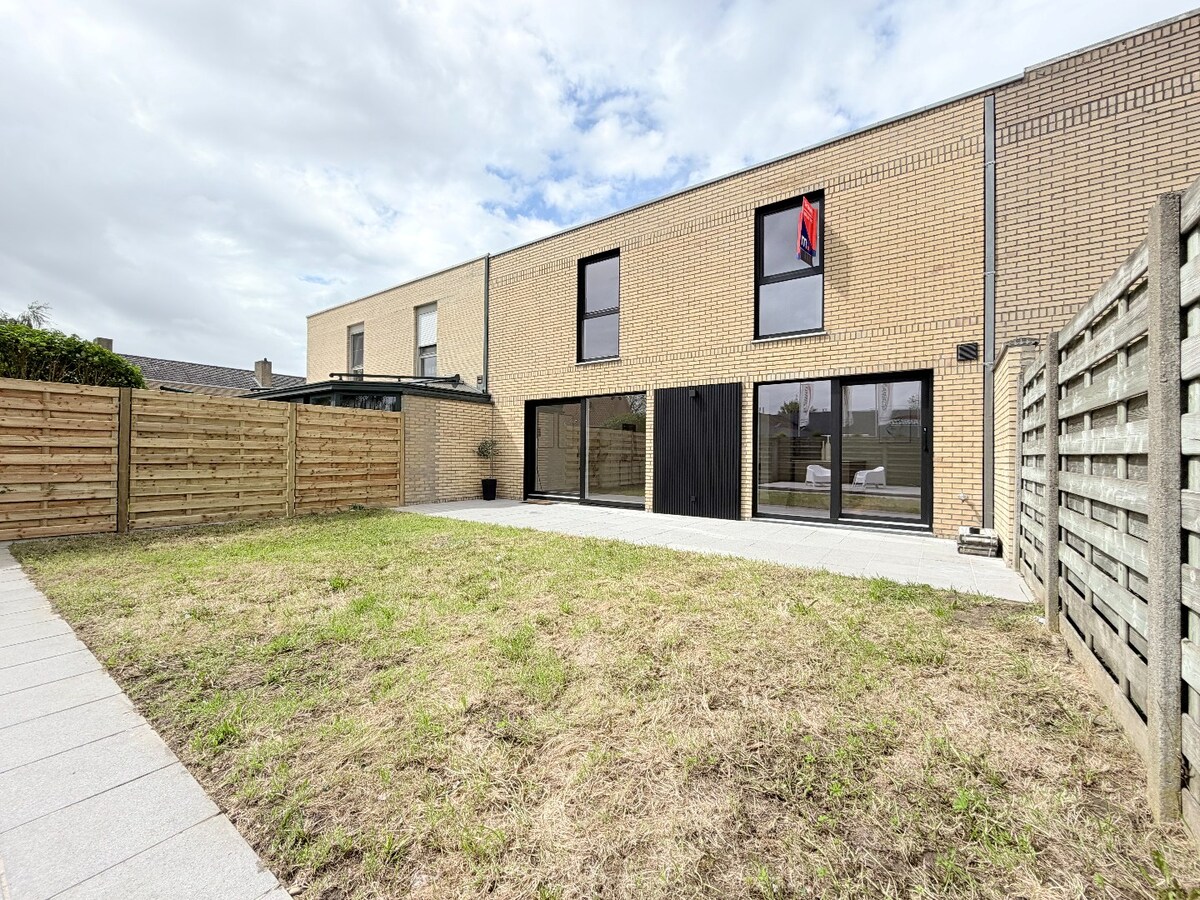 Fantastische 4-slaapkamerwoning in gegeerde buurt te Heule *** NONO INSPIRED *** 