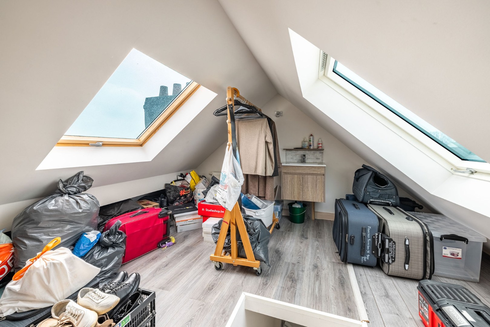 Hoogwaardig gerenoveerde stadswoning met 4 slaapkamers en zuidgericht dakterras 