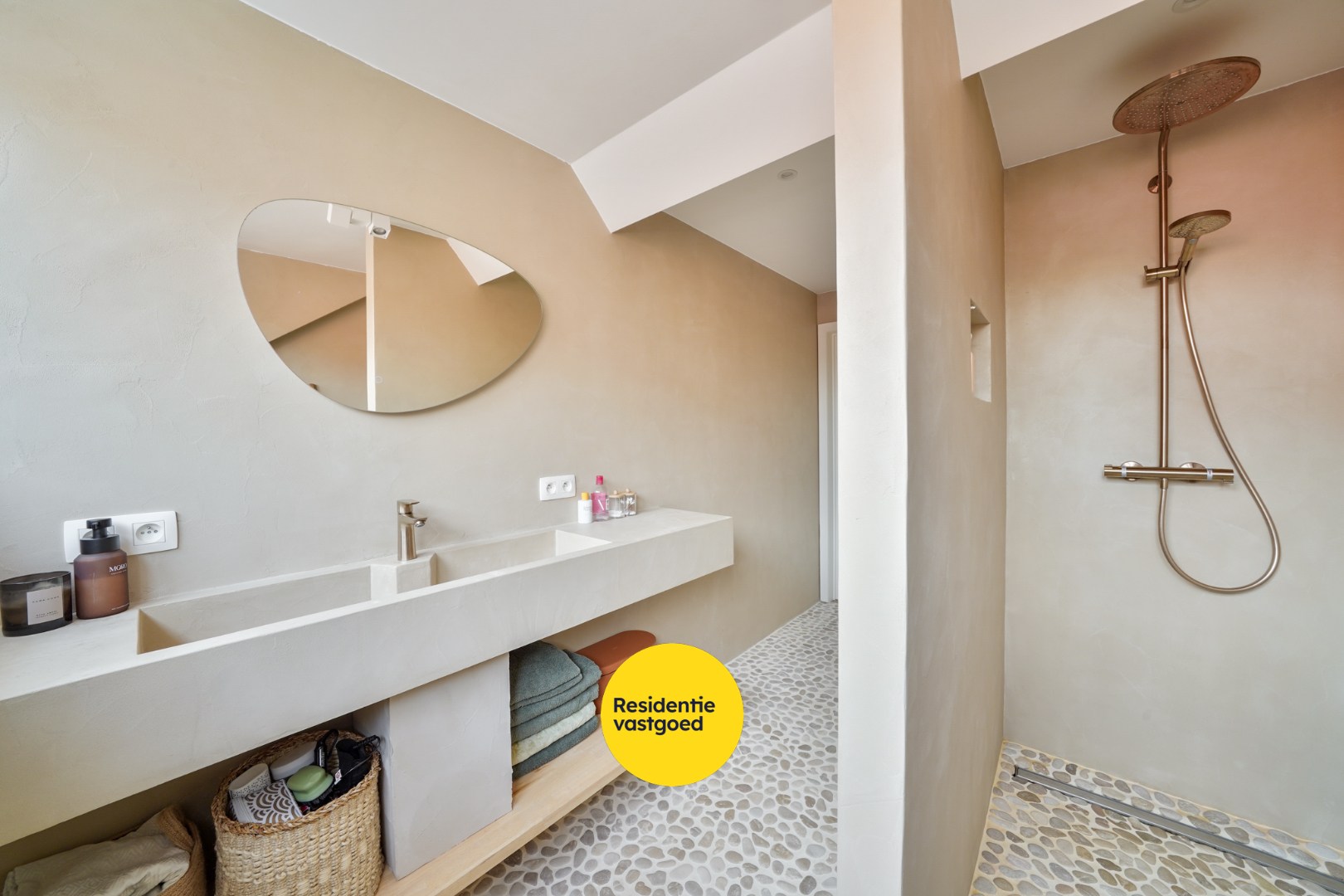 Stijlvol gerenoveerd appartement met karakter in het historisch centrum van Oostende 