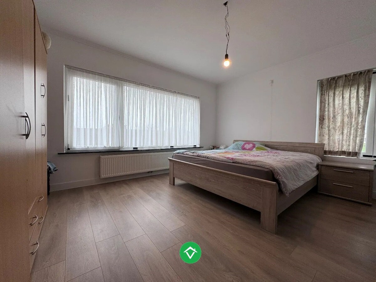 Rustig gelegen alleenstaande woning met garage te Ichtegem 