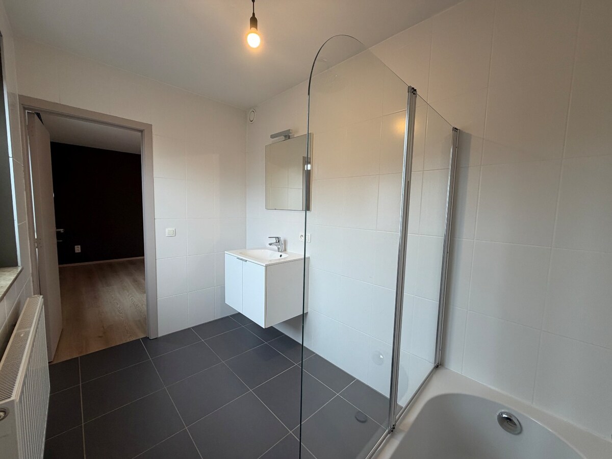 1-slpk appartement met terras en garage. 