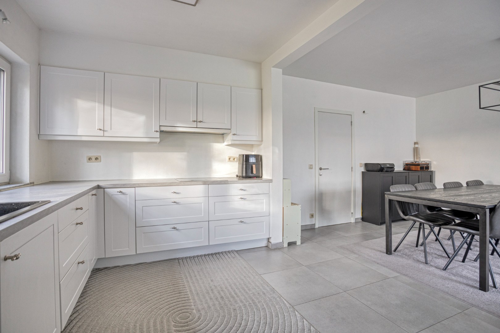 Instapklaar appartement met 2-3 slpk. en ruime tuin in Geel 