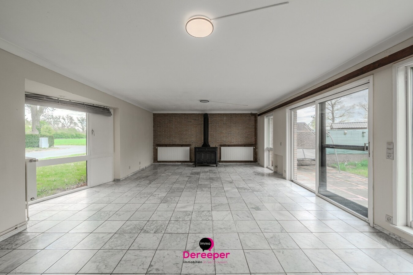 Interessant renovatieproject met twee woningen op 955 m² in Gistel 